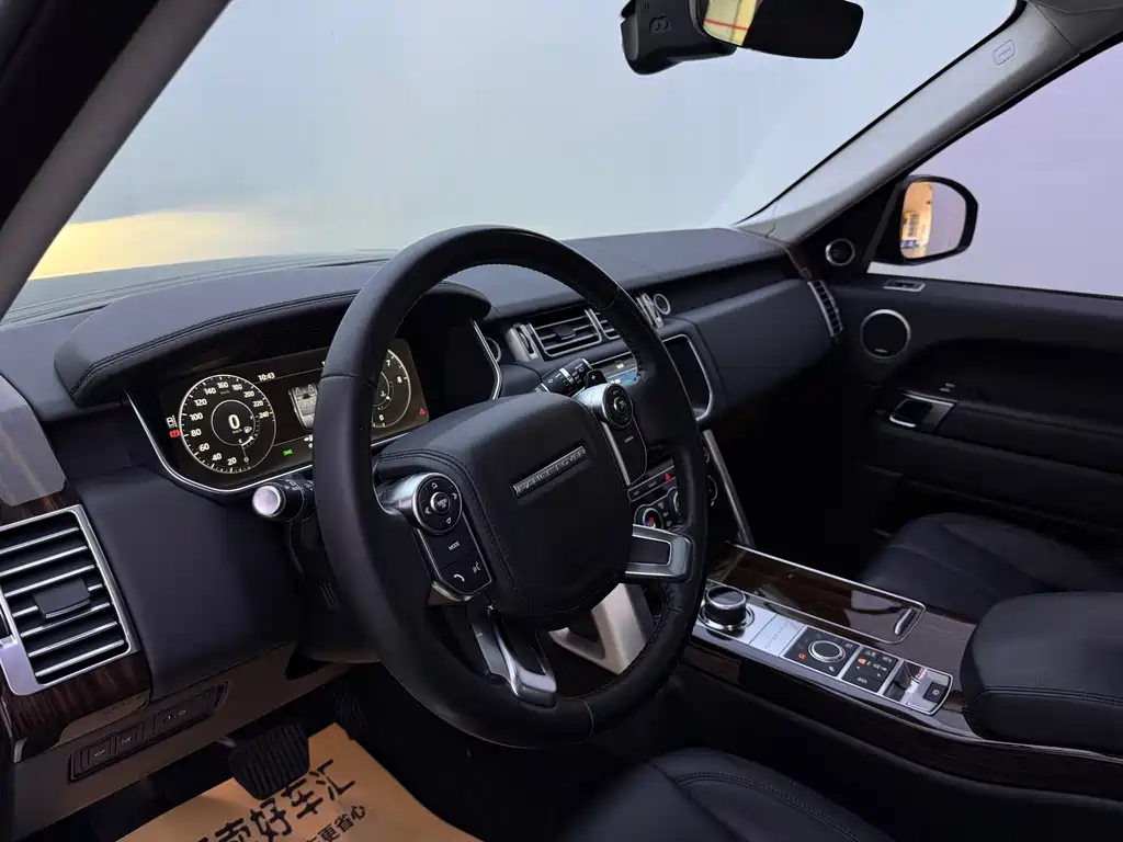 Land Rover Range Rover — миниатюра 27