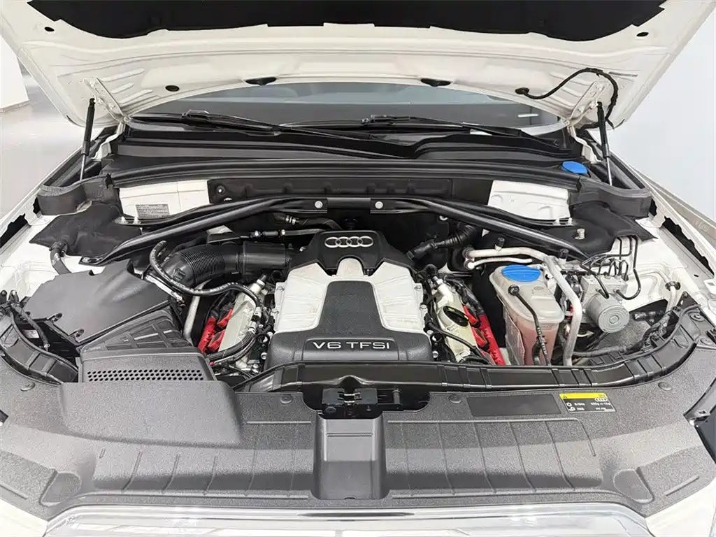 Audi Q5 (Import) — миниатюра 8