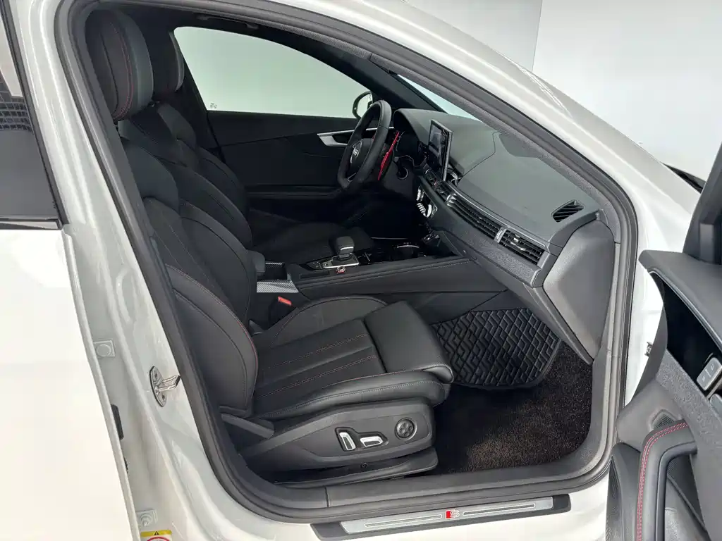 Audi A4L — миниатюра 26