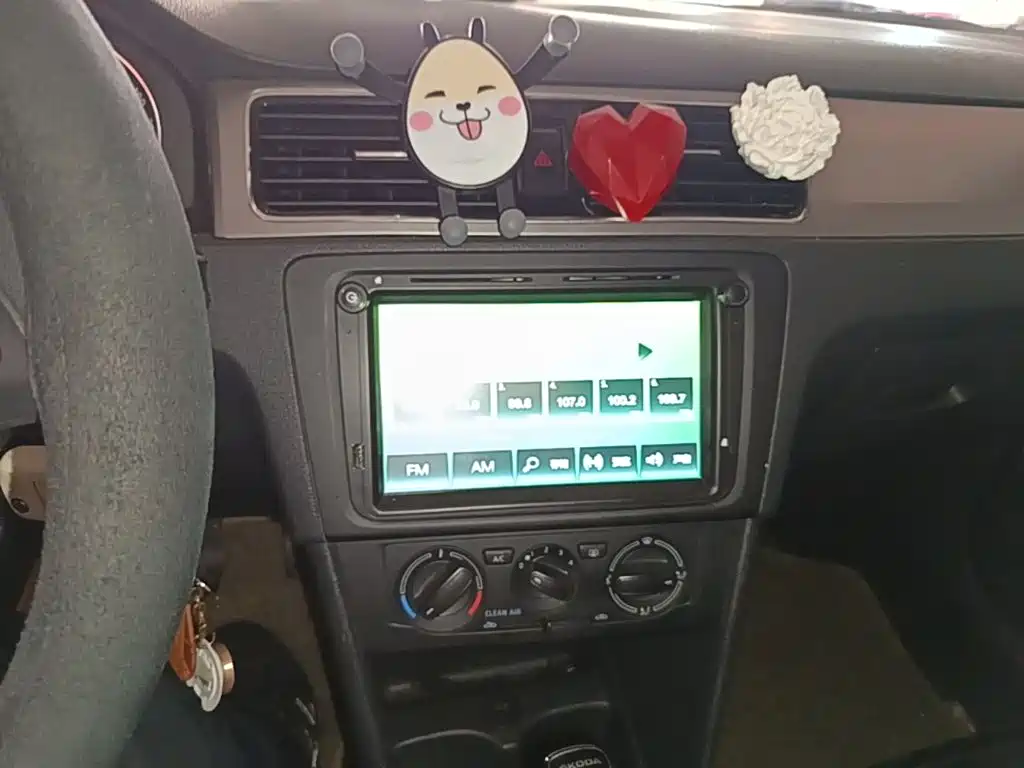 Skoda Rapid Spaceback — миниатюра 13