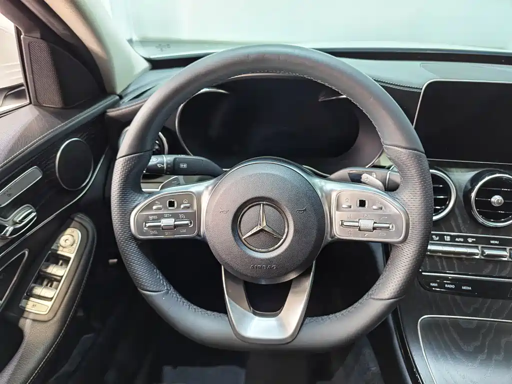 Mercedes-Benz C-Class — миниатюра 7
