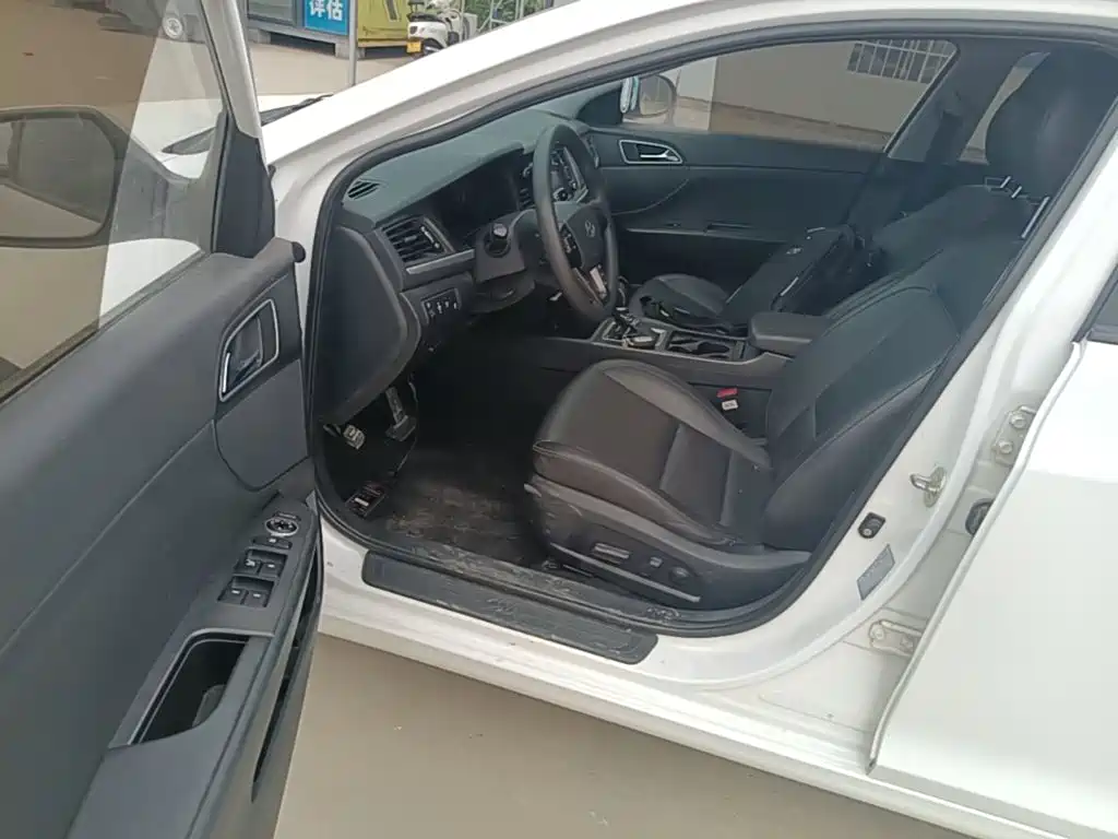 Hyundai Mistra — миниатюра 16
