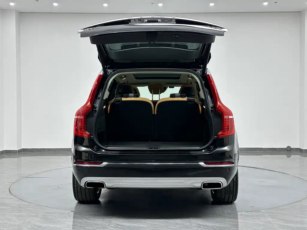Volvo XC90 — миниатюра 30