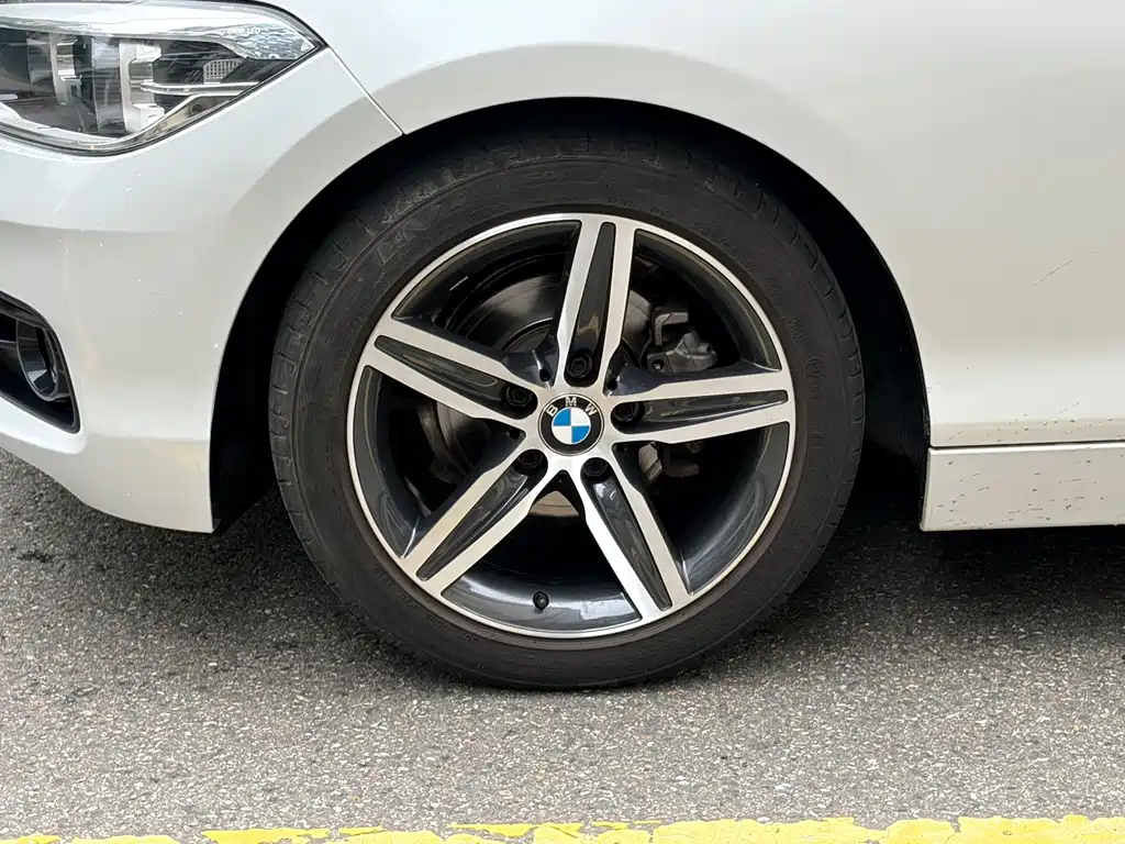 BMW 1 Series (Import) — миниатюра 7