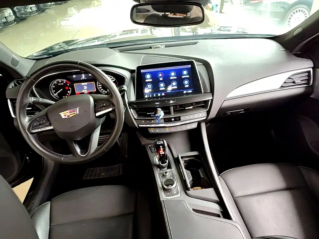 Cadillac CT5 — миниатюра 10