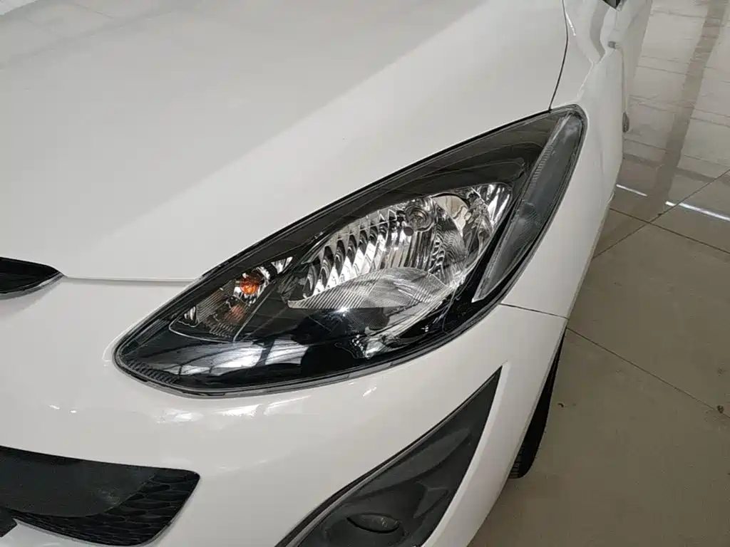 Mazda 2 — миниатюра 24
