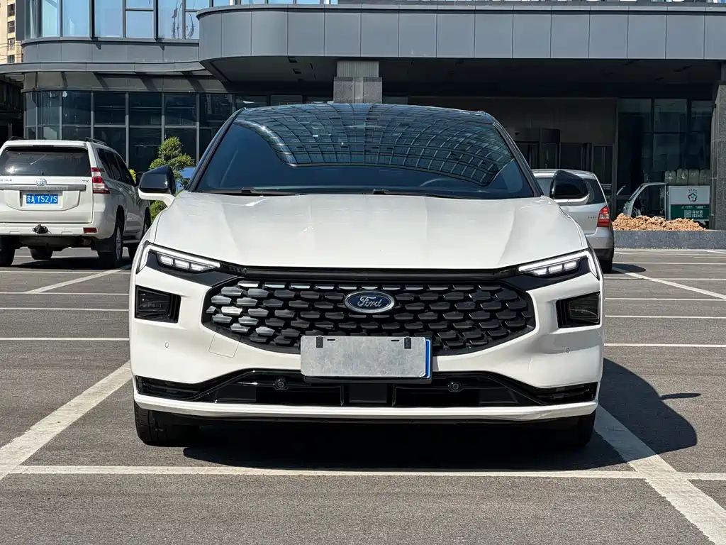 Ford Mondeo — миниатюра 2