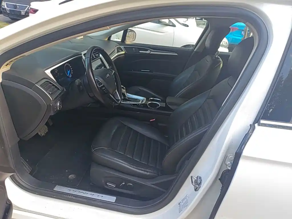 Ford Mondeo — миниатюра 15