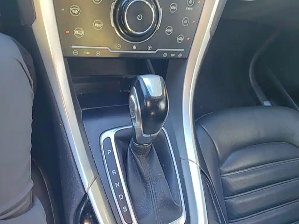 Ford Mondeo — миниатюра 14