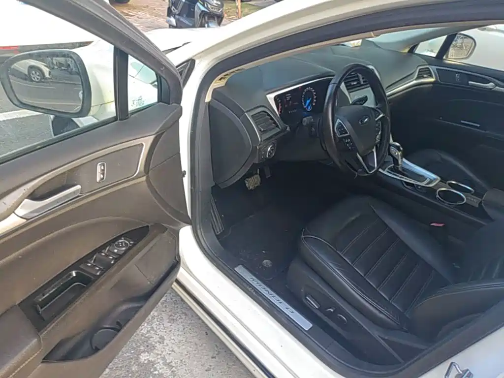 Ford Mondeo — миниатюра 16
