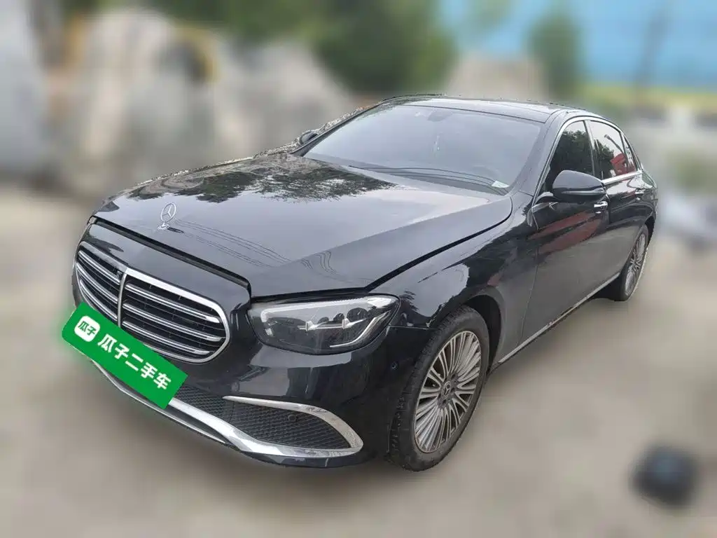 Mercedes-Benz E-Class — миниатюра 2