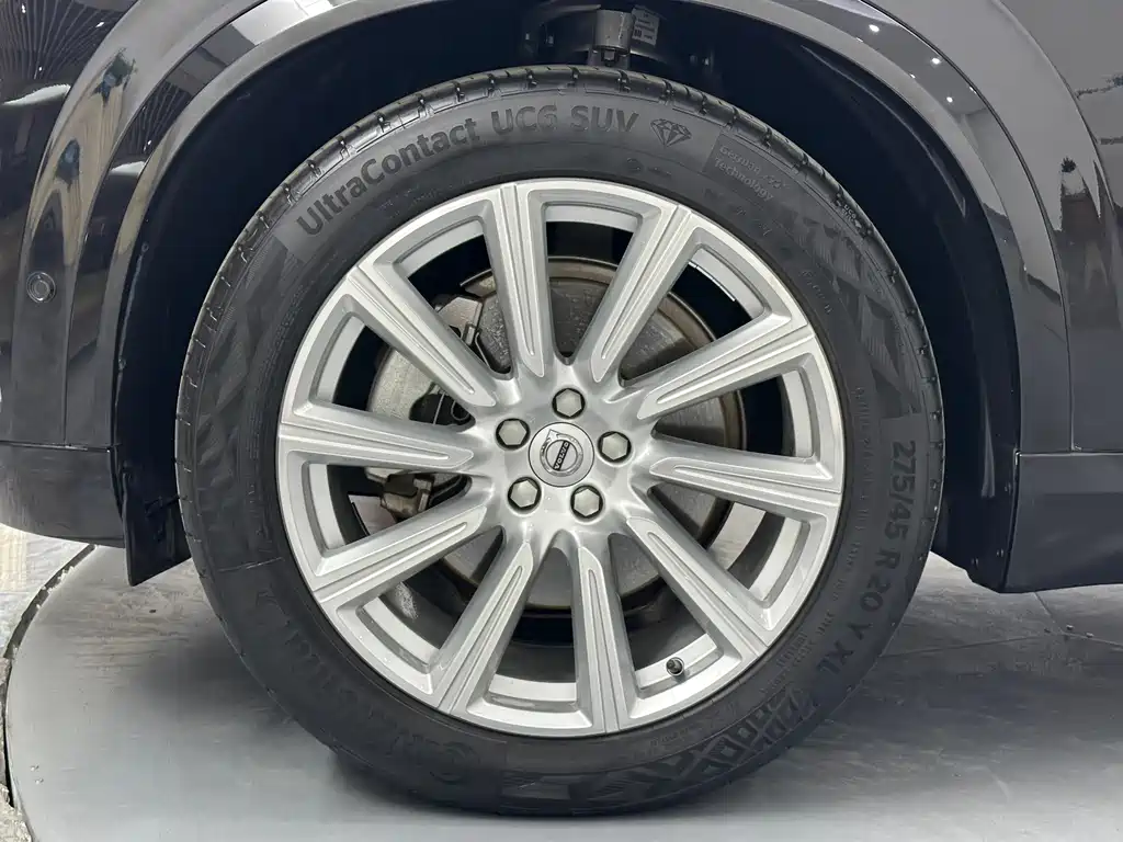 Volvo XC90 — миниатюра 23