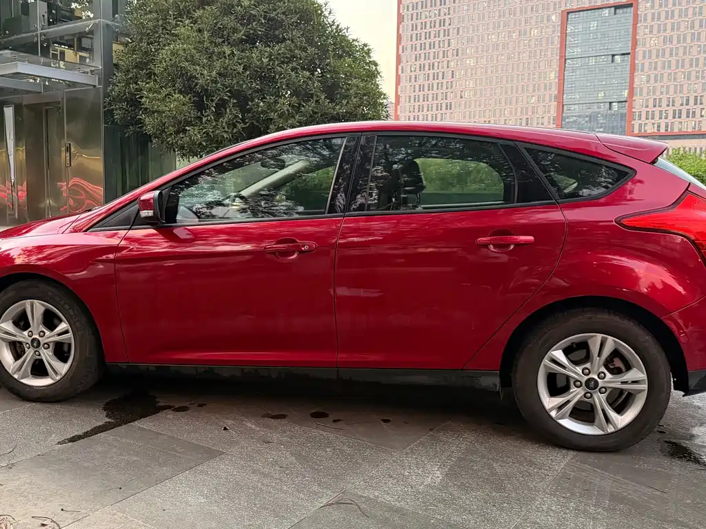 Ford Focus — миниатюра 21