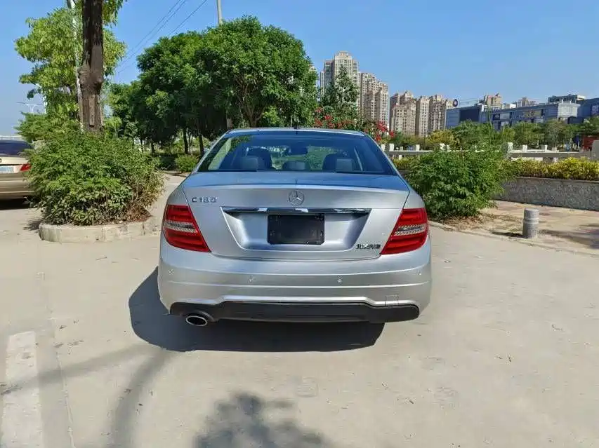 Mercedes-Benz C-Class — миниатюра 6