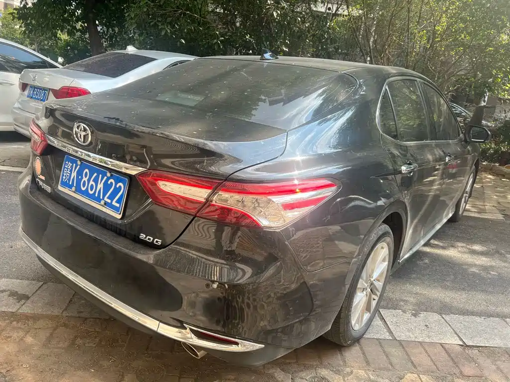 Toyota Camry — миниатюра 2