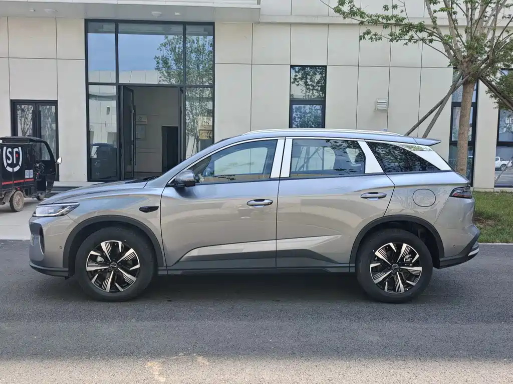BYD 05 DM-i 2025 DM-i Smart Drive 75KM Luxury