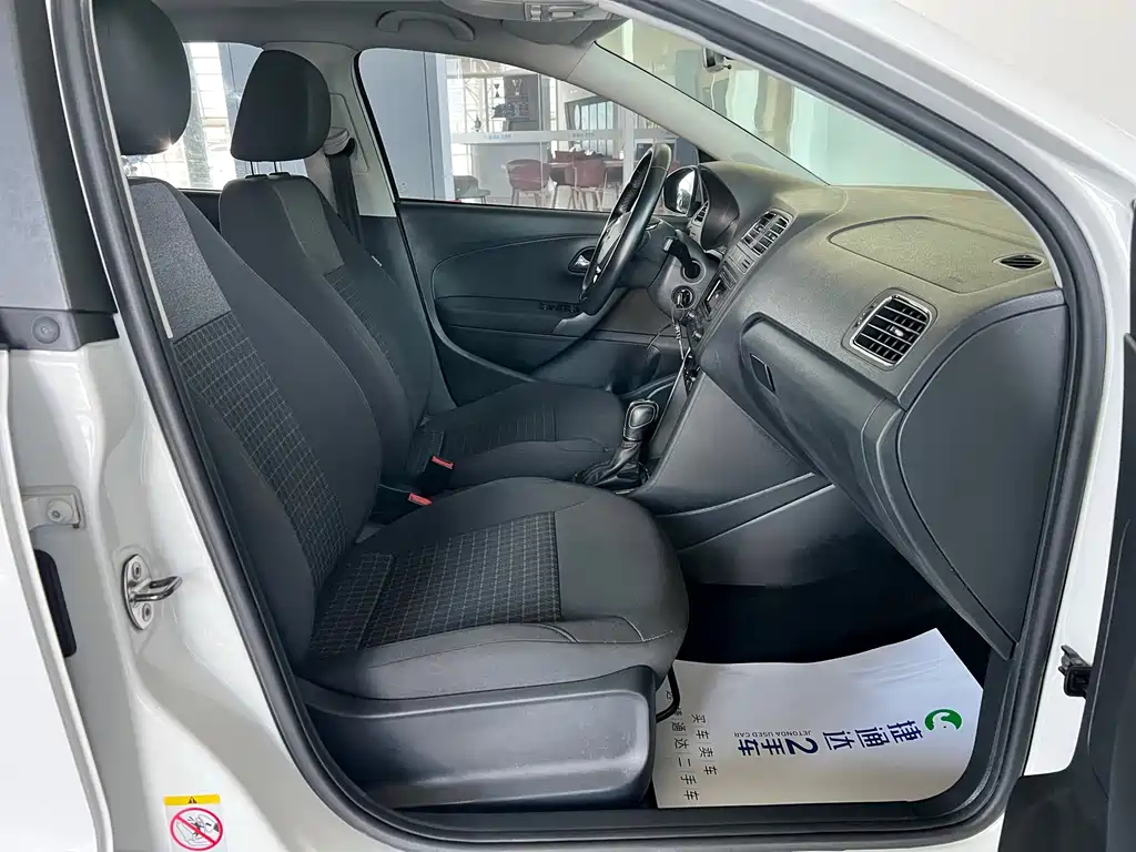 Volkswagen Polo — миниатюра 13
