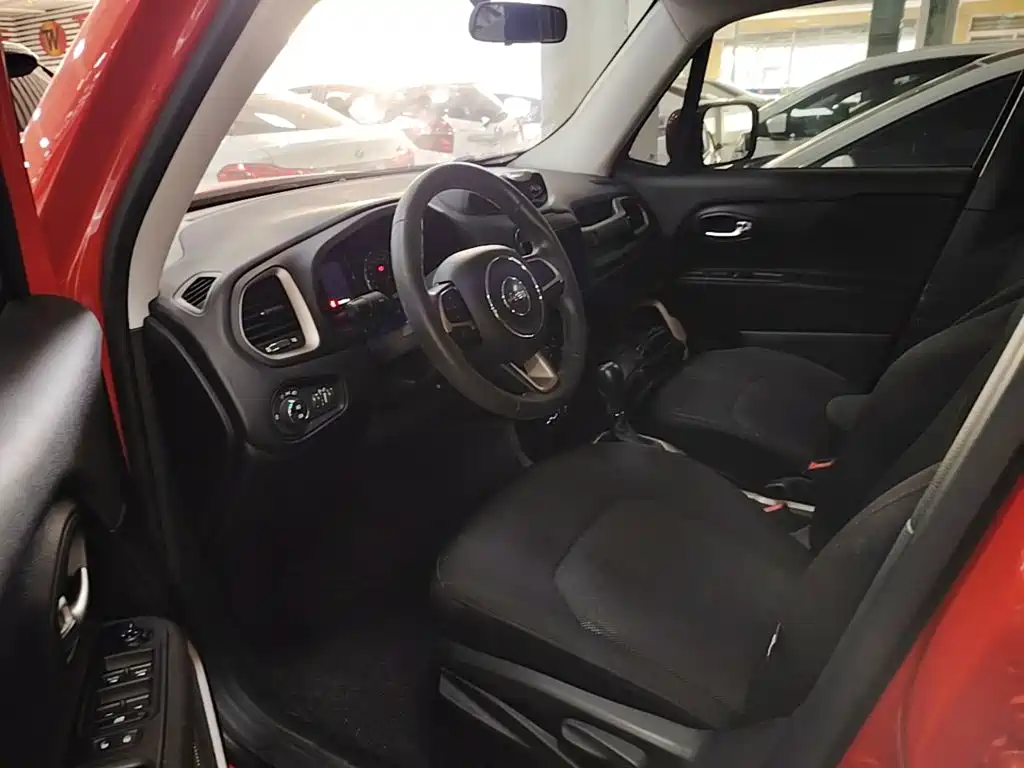 Jeep Renegade — миниатюра 16
