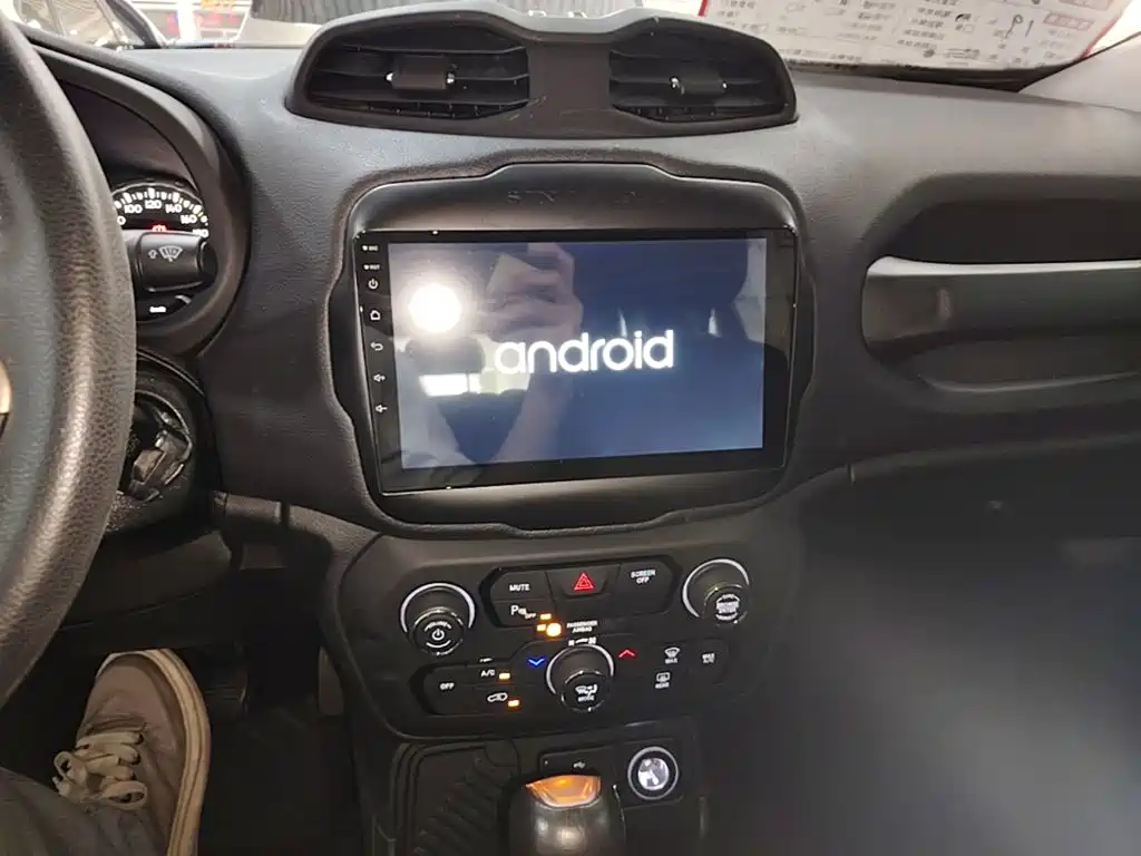 Jeep Renegade — миниатюра 13