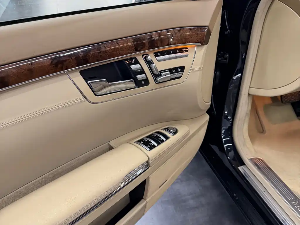 Mercedes-Benz S-Class S 2010 S 500 L 4MATIC