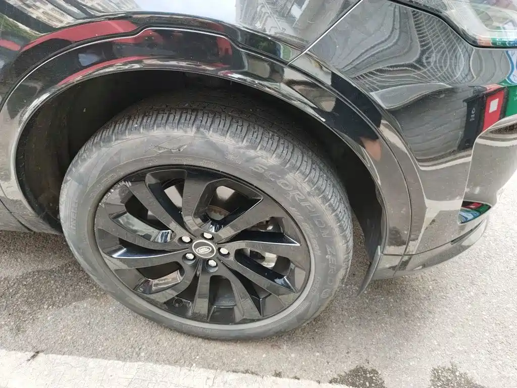 Land Rover Discovery Sport — миниатюра 8