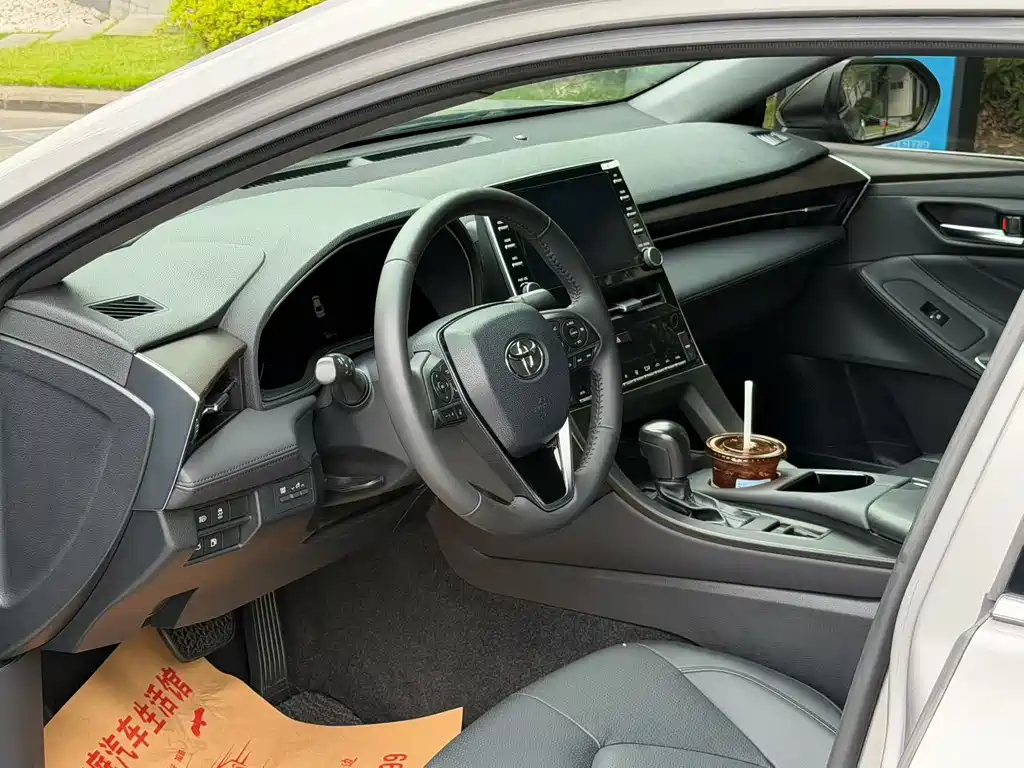 Toyota Avalon — миниатюра 7