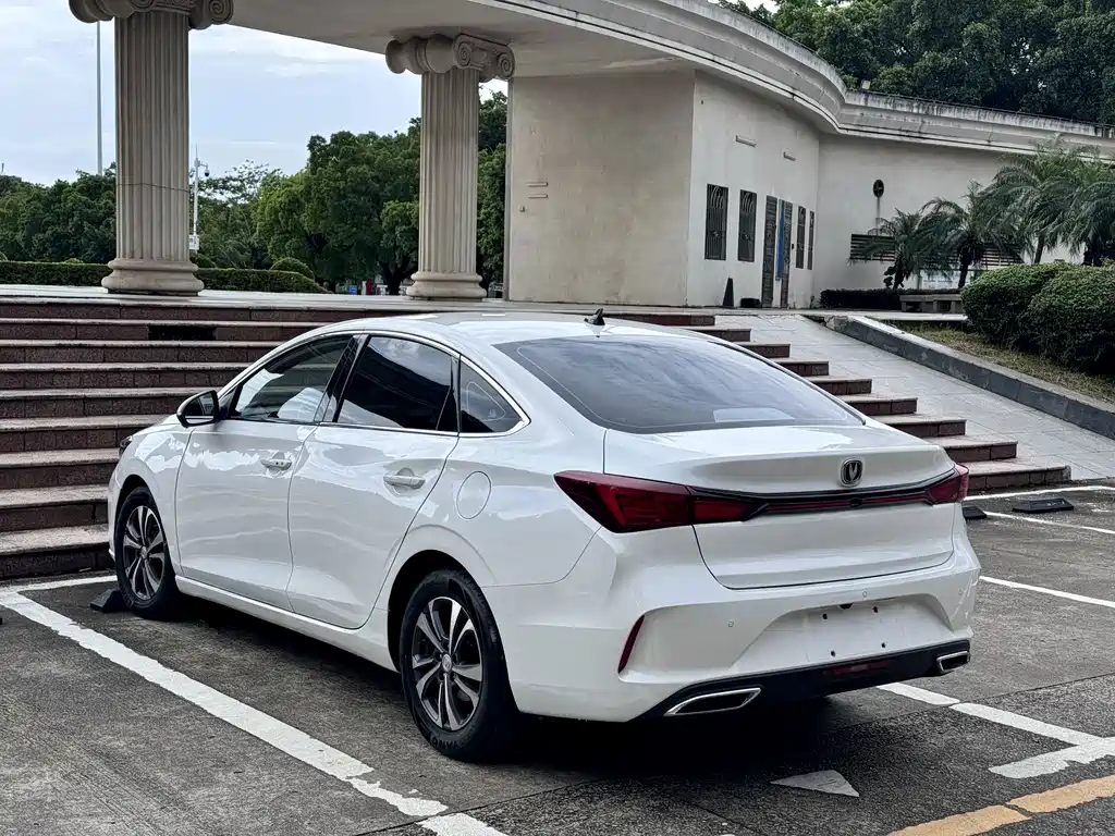 Changan Eado — миниатюра 8