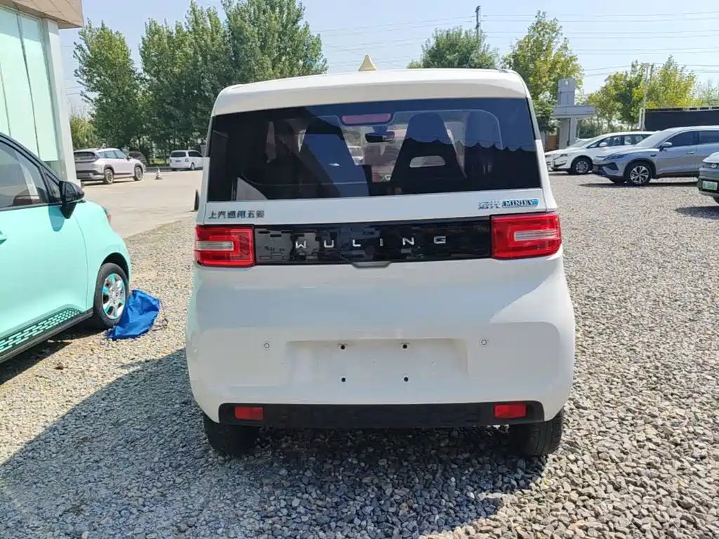 Wuling MINIEV — миниатюра 6