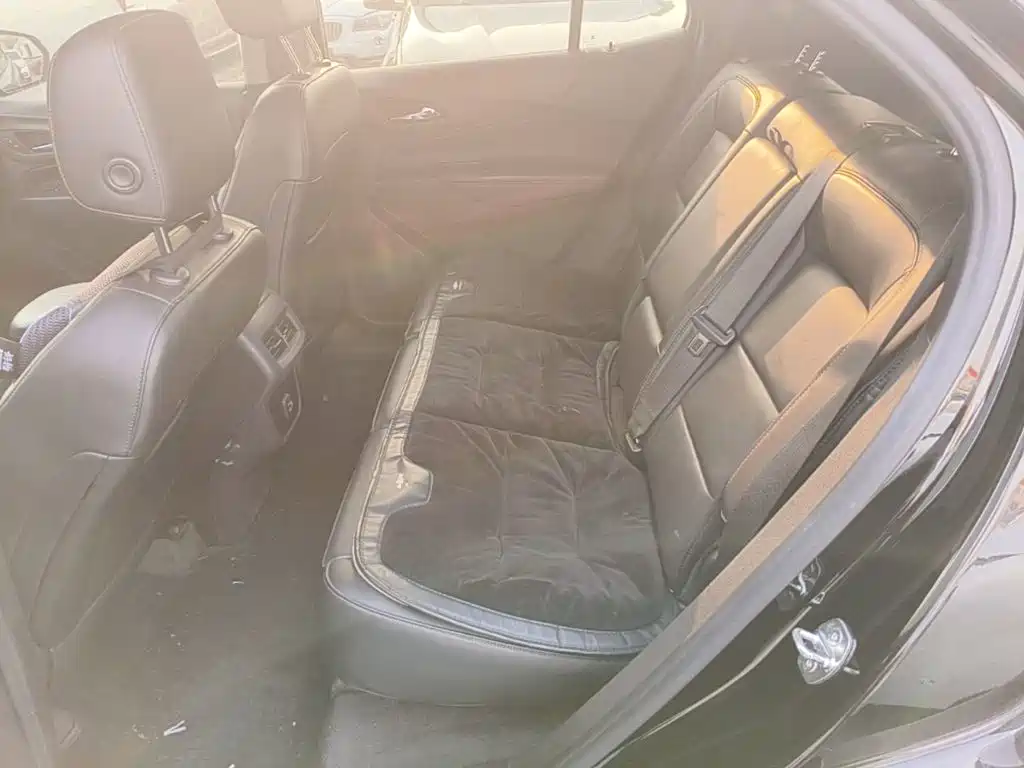 Chevrolet Equinox — миниатюра 17