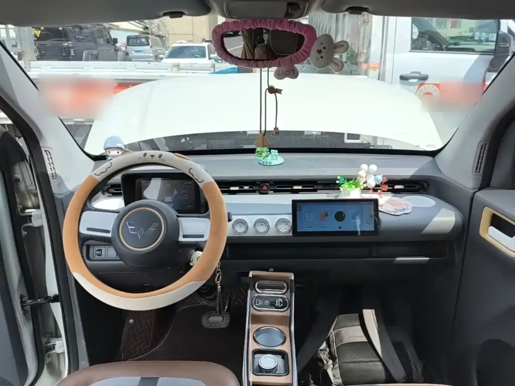 Wuling MINIEV — миниатюра 10