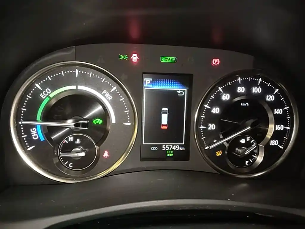 Toyota Vellfire — миниатюра 12
