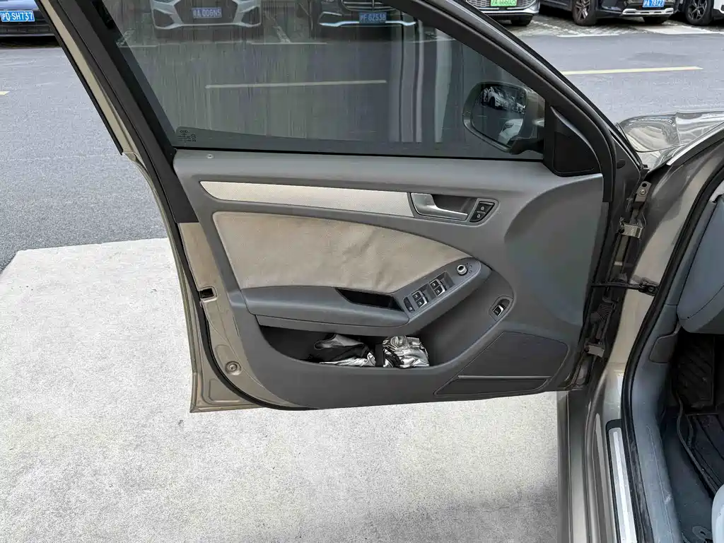 Audi A4L — миниатюра 7