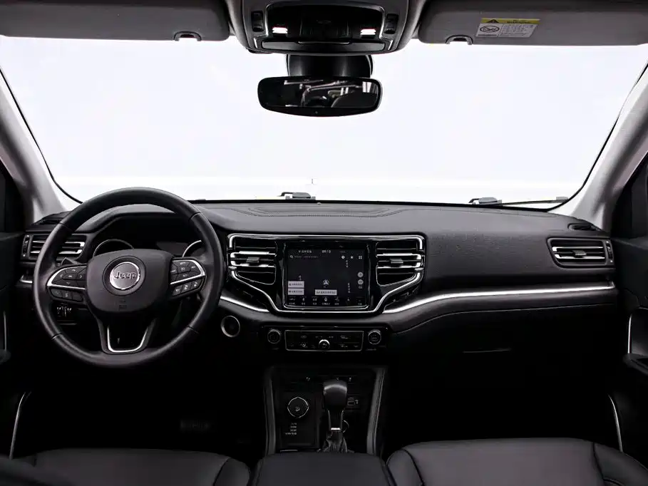 Jeep Grand Commander — миниатюра 5