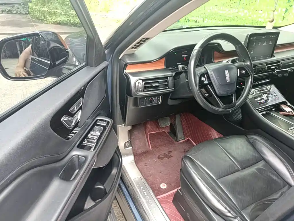 Lincoln Aviator (Import) — миниатюра 16