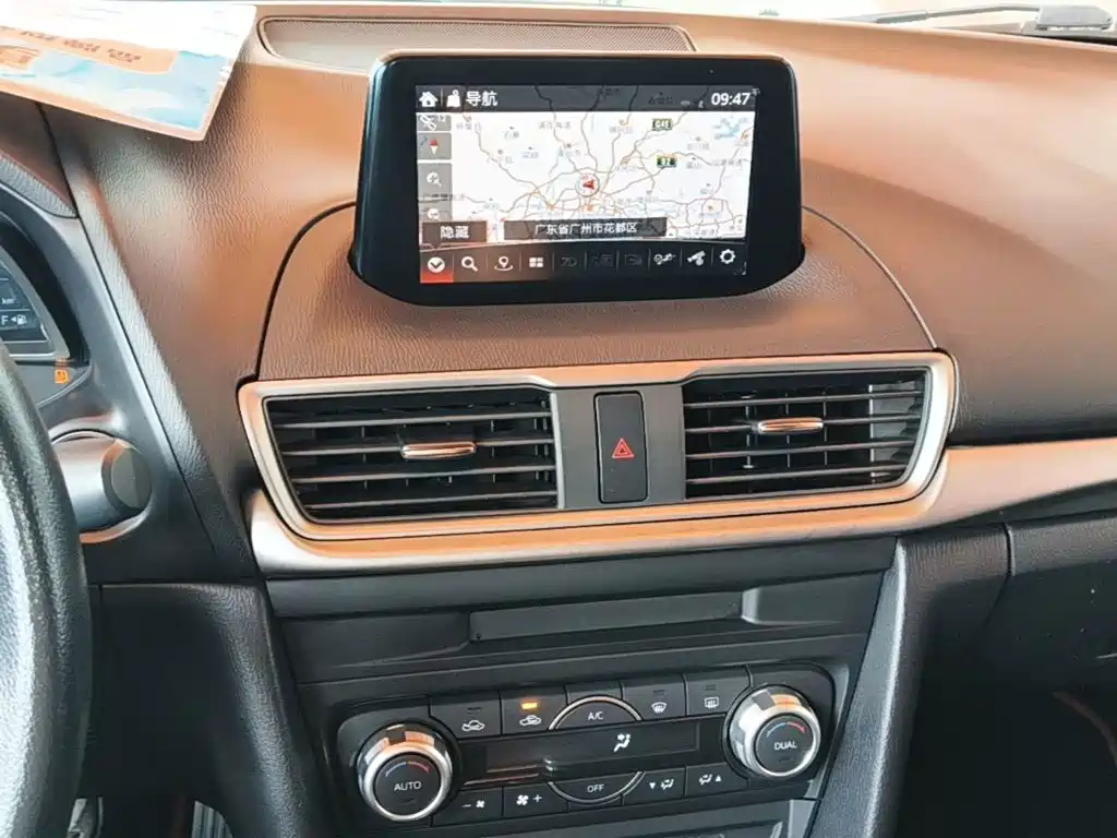 Mazda 3 Axela — миниатюра 13