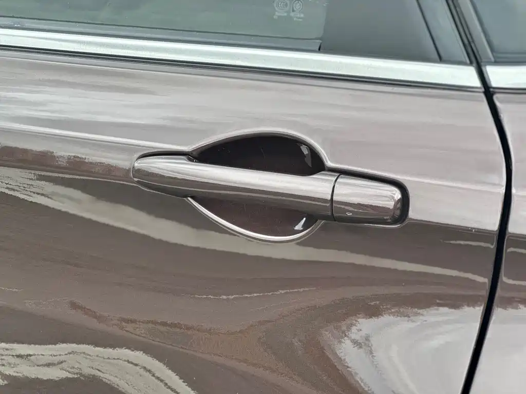 LUXGEN EXCELLENT 6 SUV