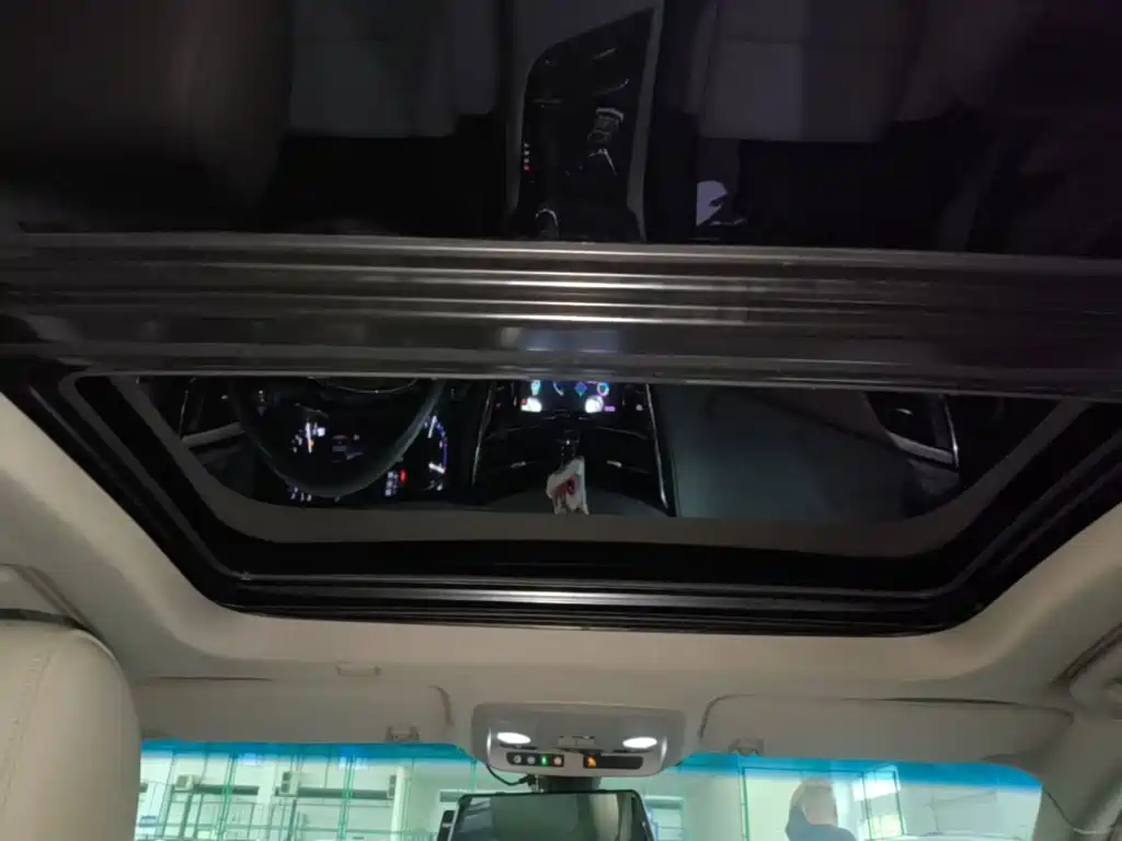 Cadillac CTS — миниатюра 18