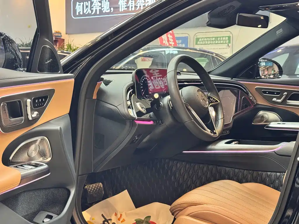 Mercedes-Benz E-Class — миниатюра 7