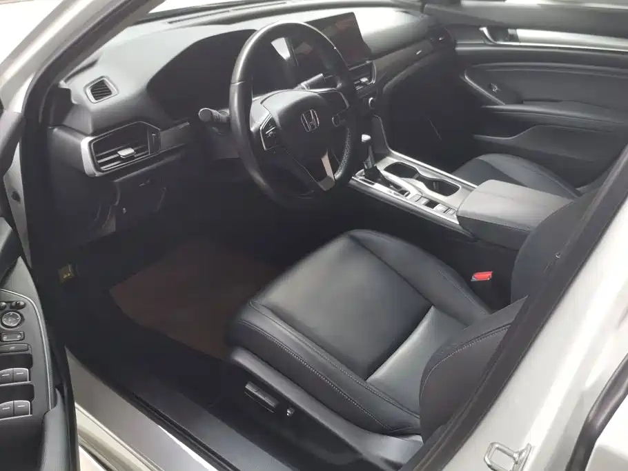 Honda Accord — миниатюра 9