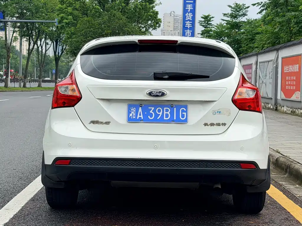 Ford Focus — миниатюра 5