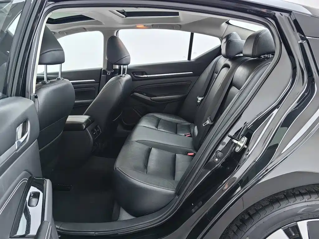 Nissan Teana — миниатюра 15