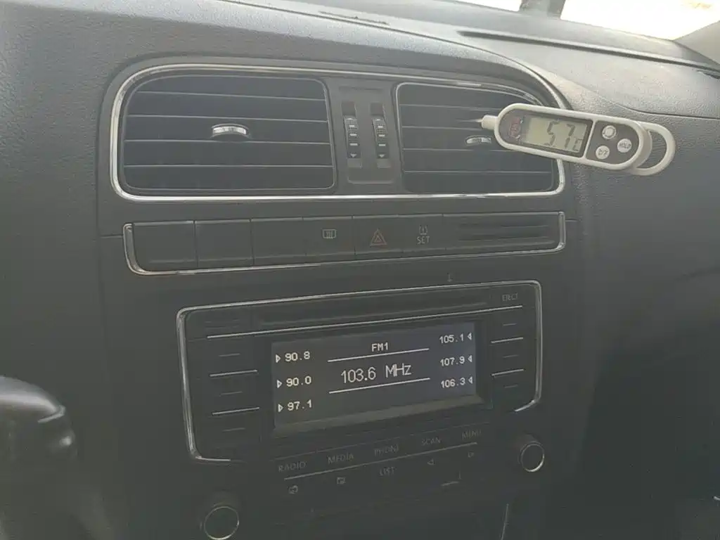 Volkswagen Polo — миниатюра 13