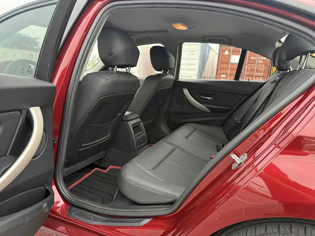 BMW 3 Series — миниатюра 6