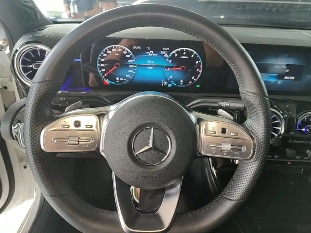 Mercedes-Benz A-Class — миниатюра 11