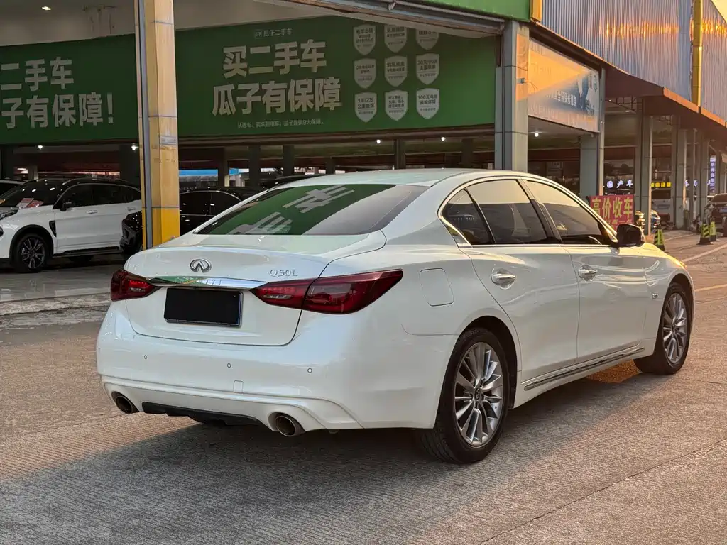 Infiniti Q50L — миниатюра 8