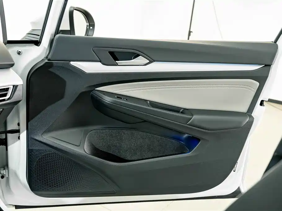 Volkswagen Golf — миниатюра 15