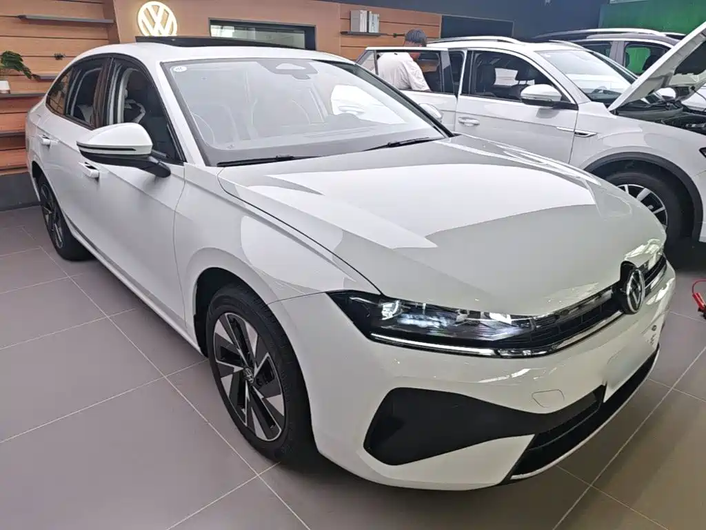 Volkswagen Sagitar — миниатюра 4