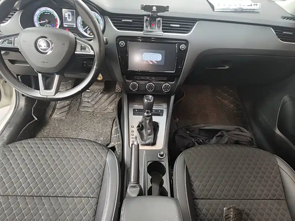 Skoda Octavia — миниатюра 13