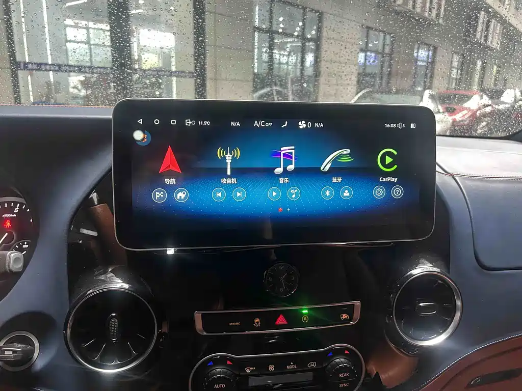 Mercedes-Benz Vito 2023 2.0T Elite 7 мест