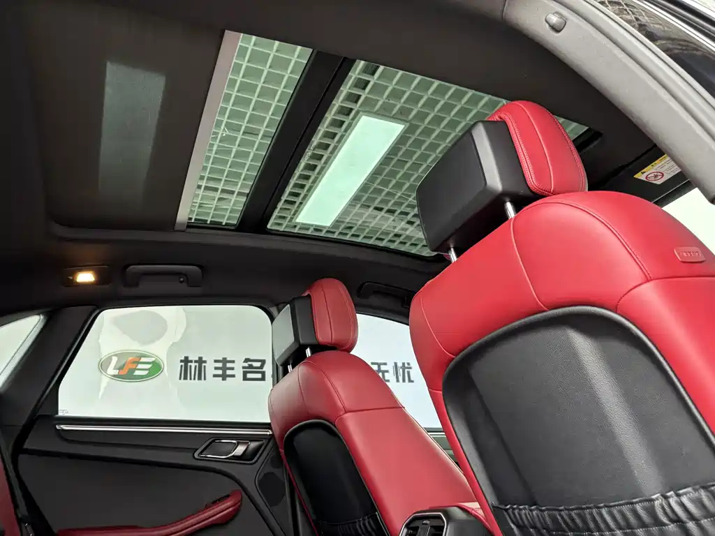 Porsche Macan — миниатюра 28
